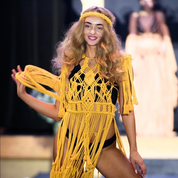 Handmade Macrame Crochet Headpiece - Picture 6 of 7